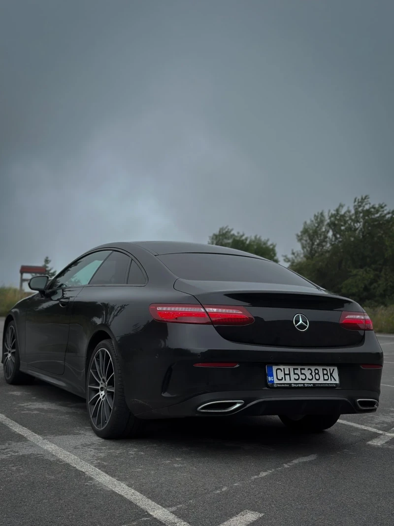 Mercedes-Benz E 220 AMG/4Matic/Burmester, снимка 3 - Автомобили и джипове - 51461913