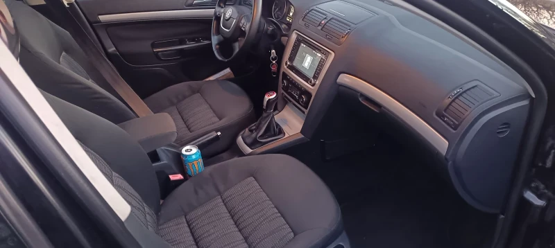 Skoda Octavia, снимка 11 - Автомобили и джипове - 52793407
