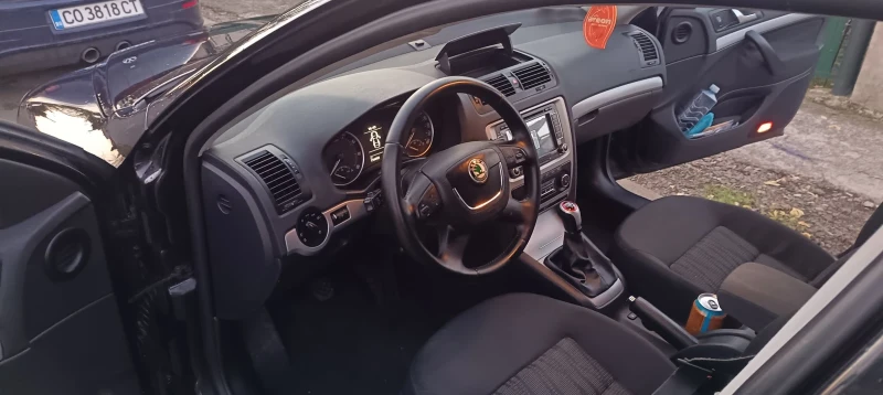 Skoda Octavia, снимка 10 - Автомобили и джипове - 52793407