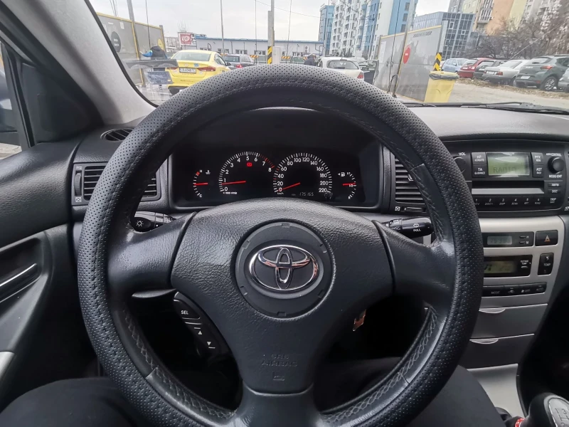 Toyota Corolla 1.4 vvt-i, снимка 6 - Автомобили и джипове - 52324190