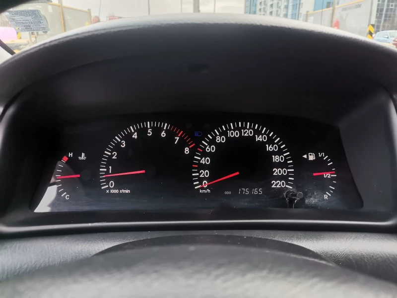 Toyota Corolla 1.4 vvt-i, снимка 8 - Автомобили и джипове - 52324190