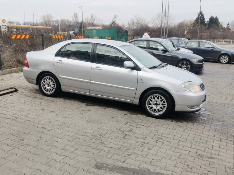 Toyota Corolla 1.4 vvt-i, снимка 2 - Автомобили и джипове - 52324190