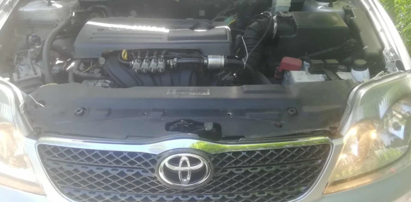 Toyota Corolla 1.4 vvt-i, снимка 10 - Автомобили и джипове - 52324190
