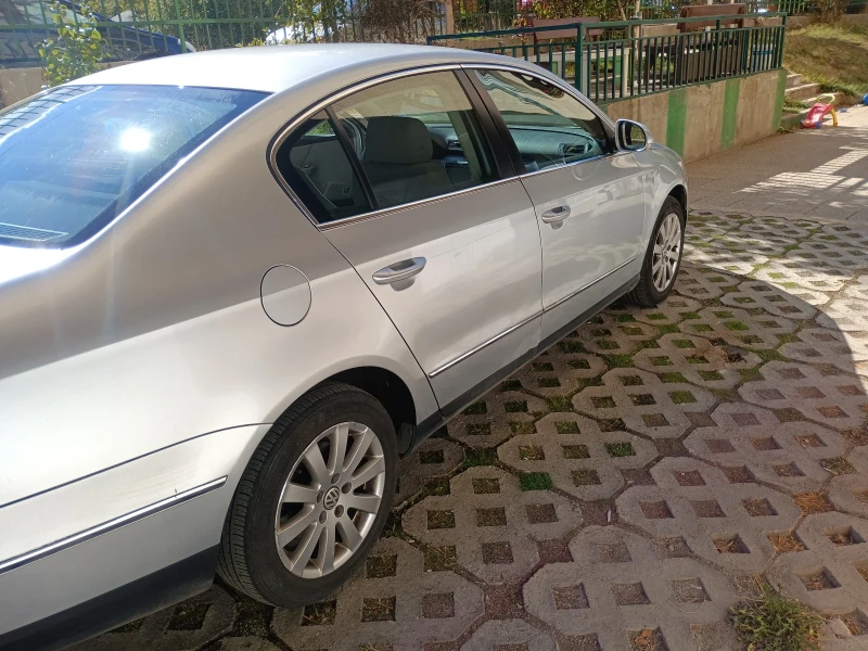 VW Passat 2.0 tdi, снимка 4 - Автомобили и джипове - 52106564