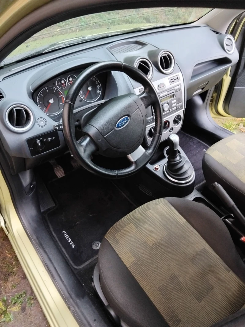 Ford Fiesta, снимка 3 - Автомобили и джипове - 52369406