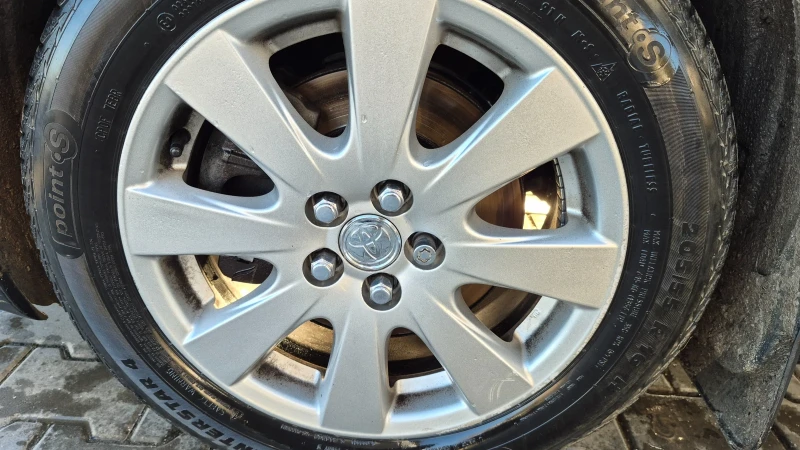 Toyota Avensis 2.0 D 126, снимка 8 - Автомобили и джипове - 52815964