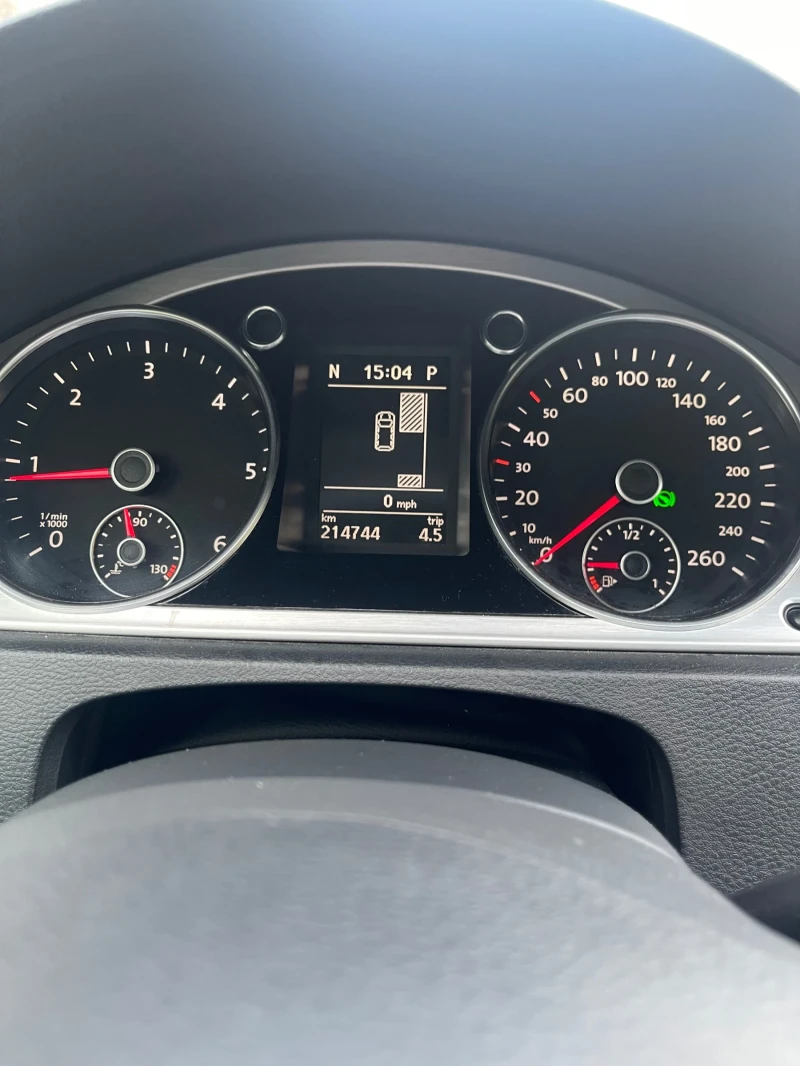 VW Passat, снимка 11 - Автомобили и джипове - 53327435