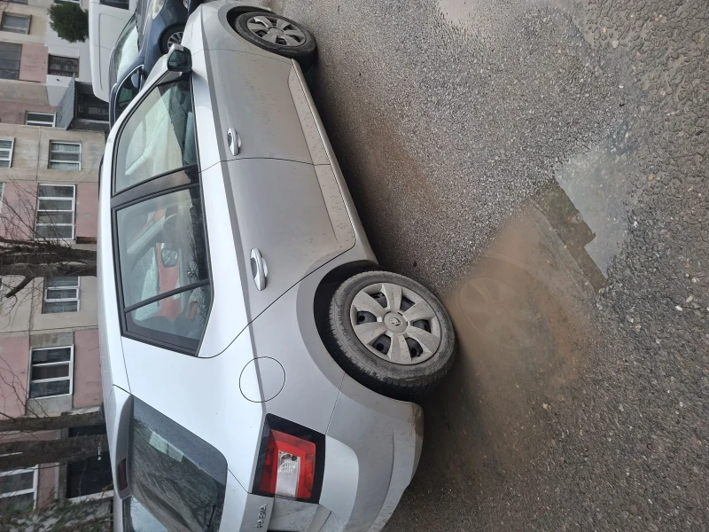 Skoda Fabia 1.2 tsi, снимка 4 - Автомобили и джипове - 53532702