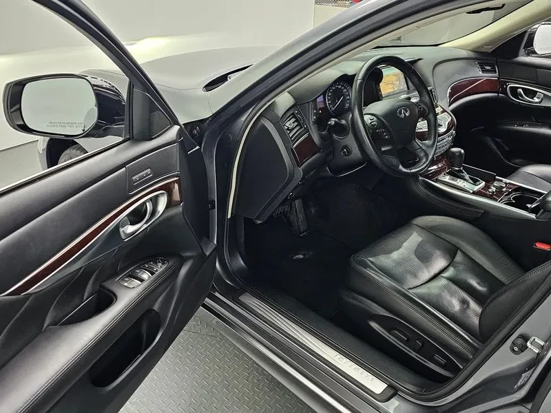 Infiniti Q70 3.7 STYLE, снимка 10 - Автомобили и джипове - 54854550