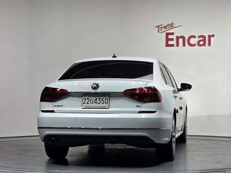 VW Passat 2.0 TSI - САМО 30% АВАНС, снимка 8 - Автомобили и джипове - 56267711