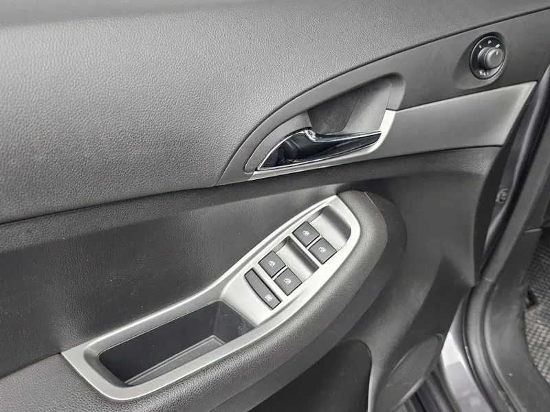 Chevrolet Orlando 2.0 Diesel Ls Luxury Model | Mobile.bg � ����������� 17