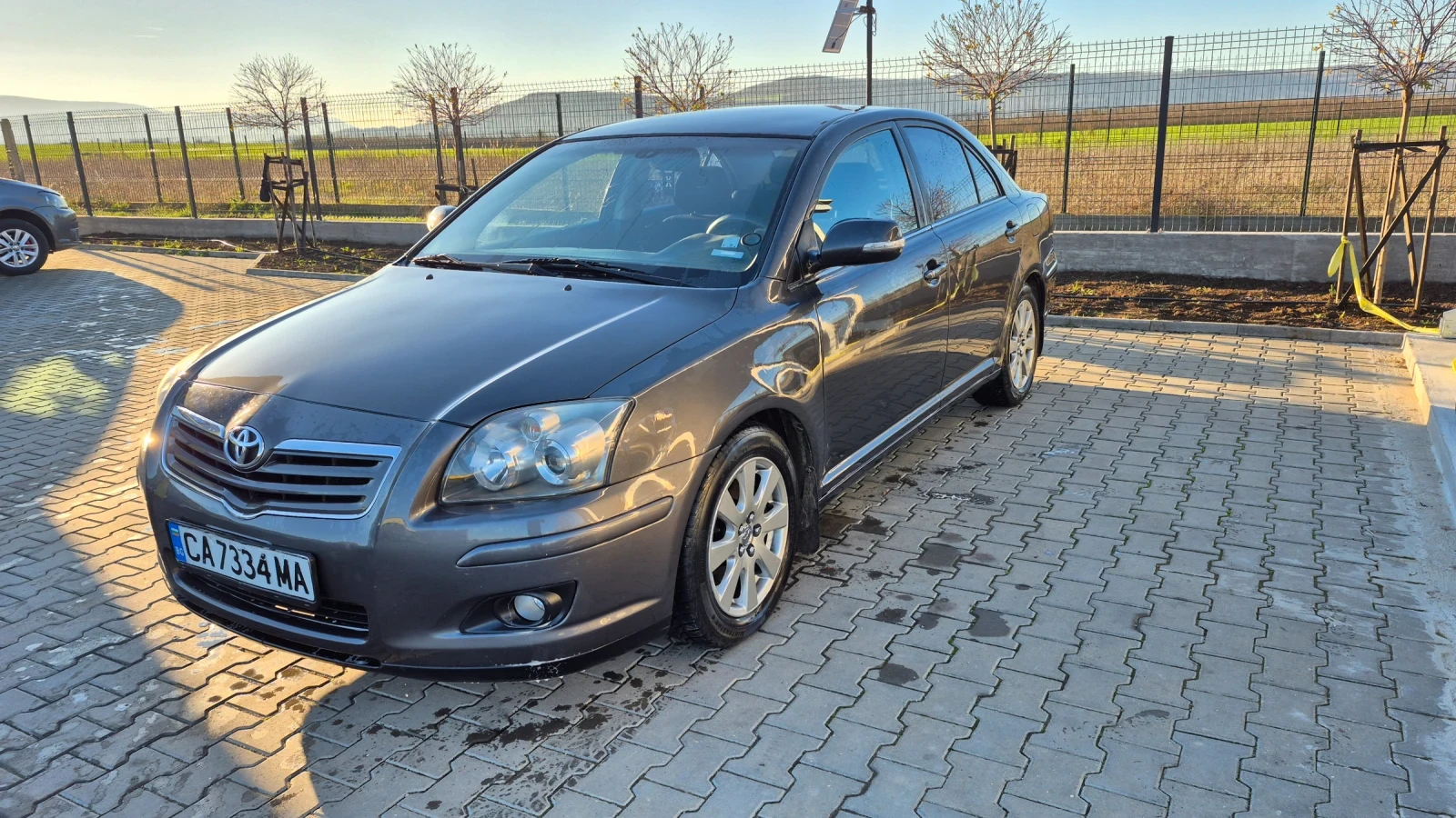 Toyota Avensis 2.0 D 126, снимка 1