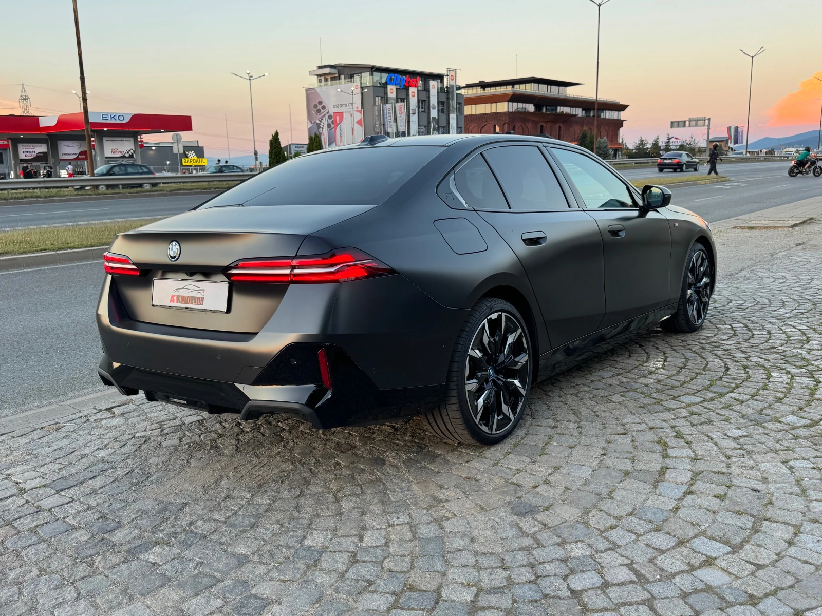 BMW i5 M-SPORT PRO, снимка 7 - Автомобили и джипове - 44159902