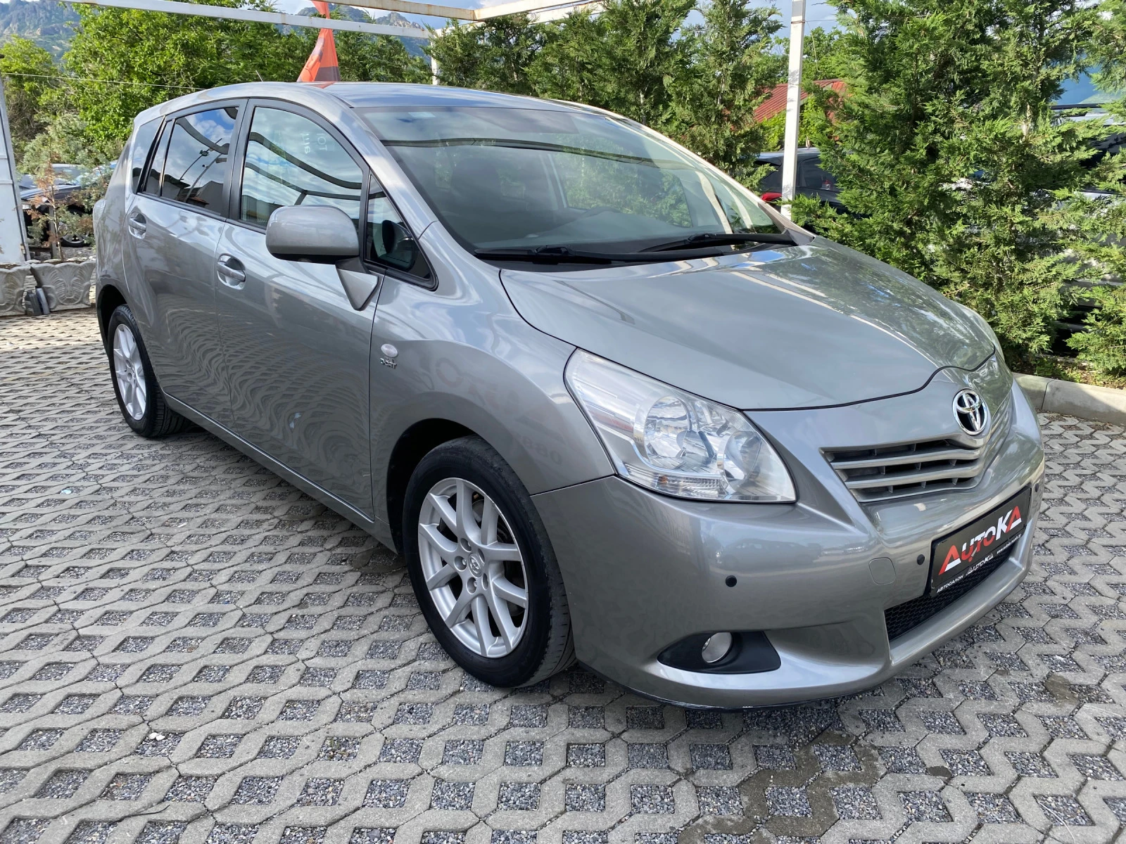 Toyota Verso 2.2D-150кс= АВТОМАТ= 7МЕСТА= 147х.км= НАВИ= КАМЕРА - изображение 2