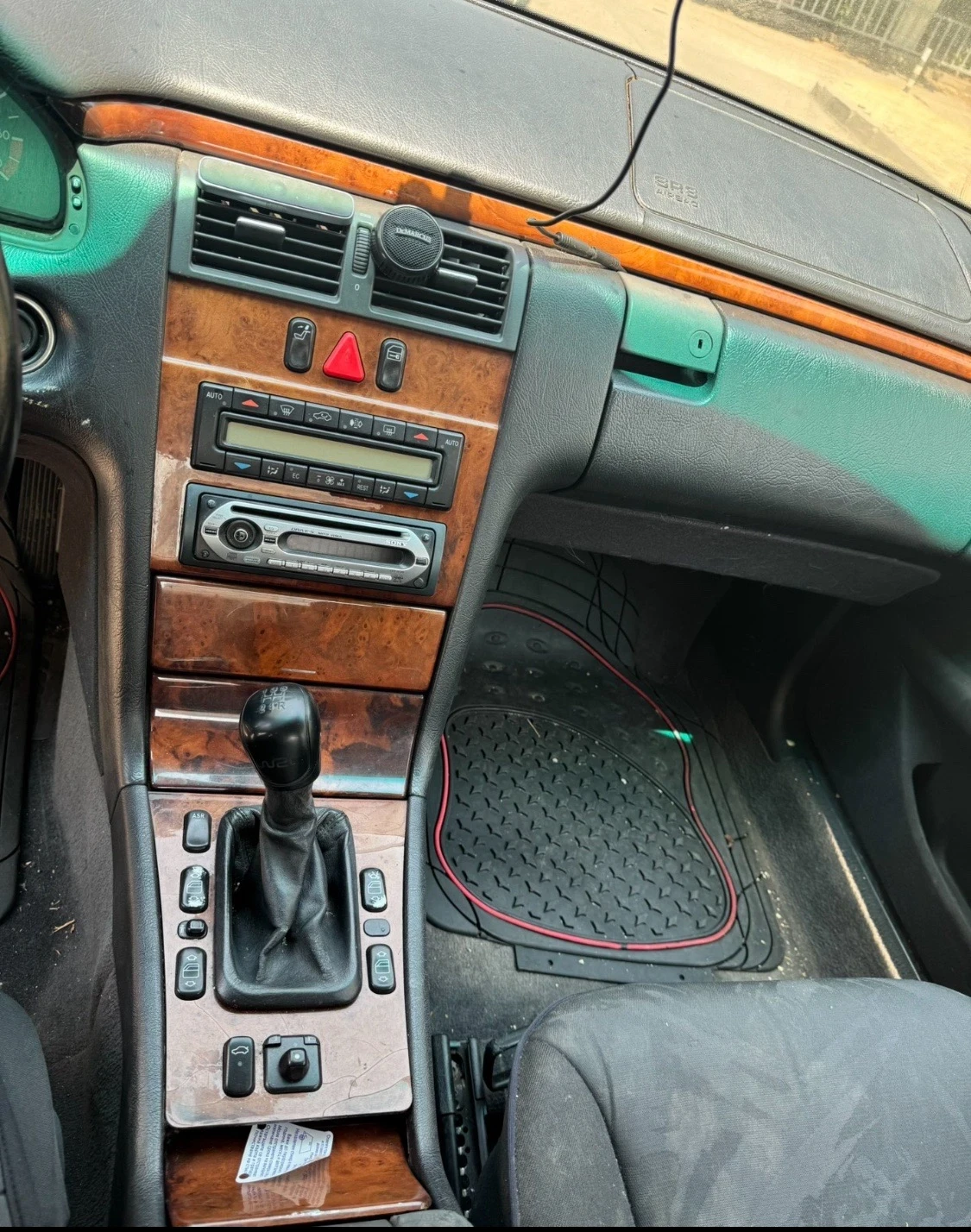 Mercedes-Benz 200 Компресор - изображение 7