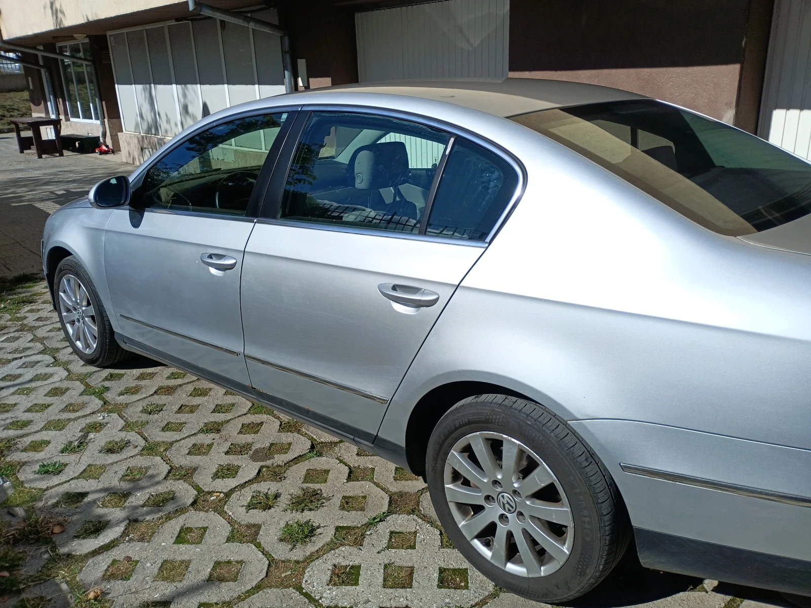 VW Passat 2.0 tdi - изображение 2