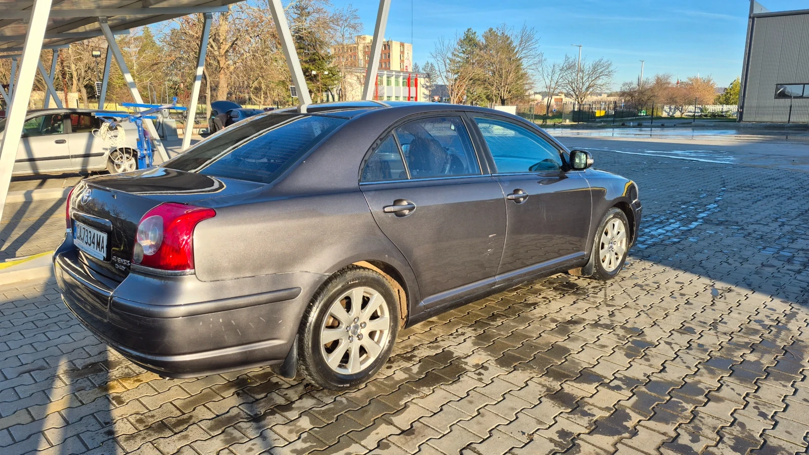 Toyota Avensis 2.0 D 126 - изображение 4