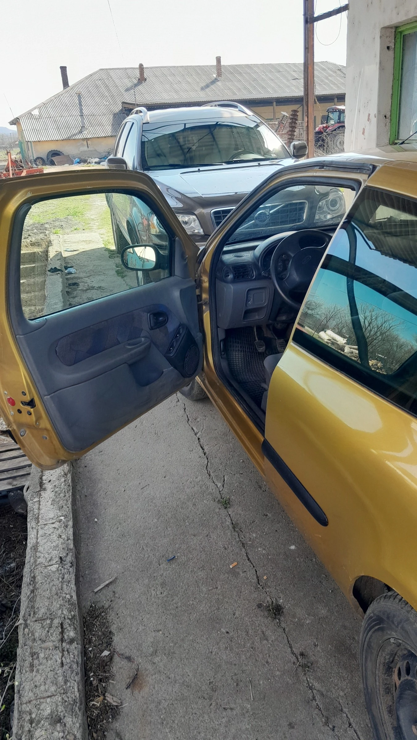 Renault Clio, снимка 10 - Автомобили и джипове - 53771846