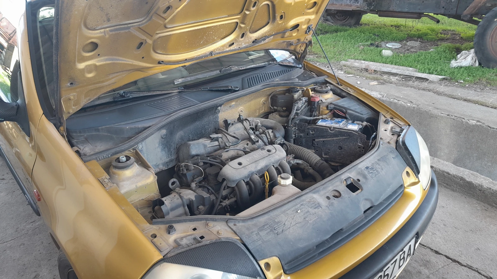 Renault Clio, снимка 9 - Автомобили и джипове - 53771846
