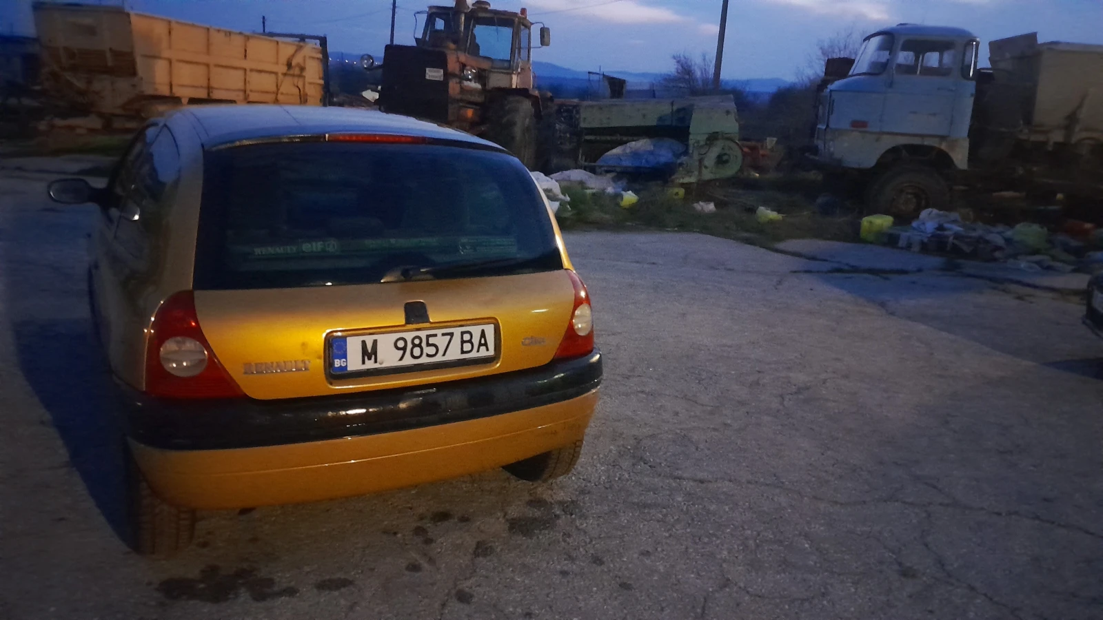 Renault Clio, снимка 4 - Автомобили и джипове - 53771846