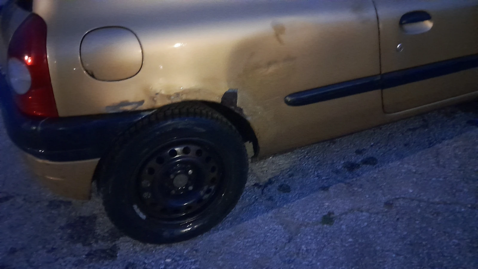 Renault Clio, снимка 3 - Автомобили и джипове - 53771846