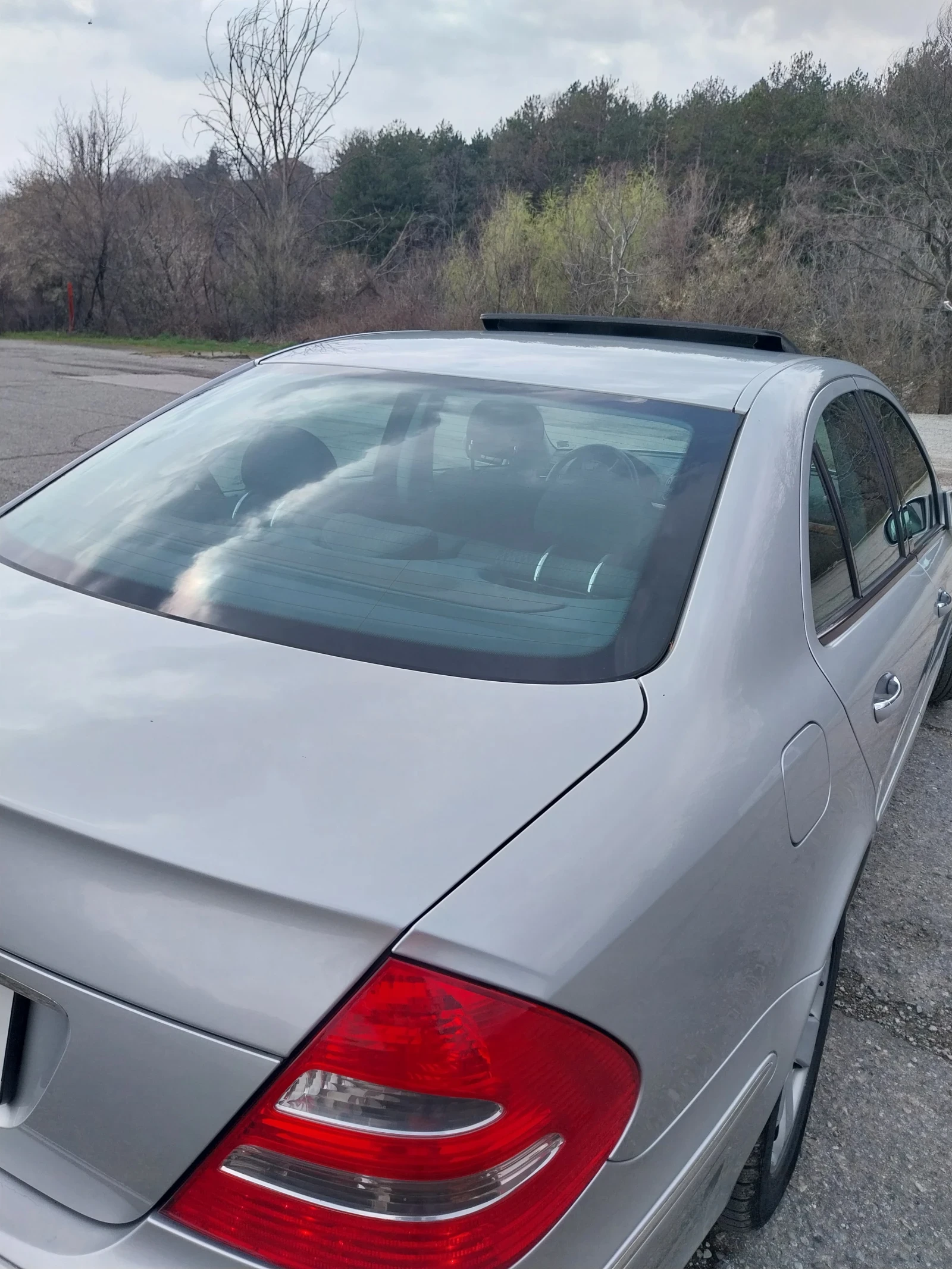 Mercedes-Benz E 220, снимка 14 - Автомобили и джипове - 53959464