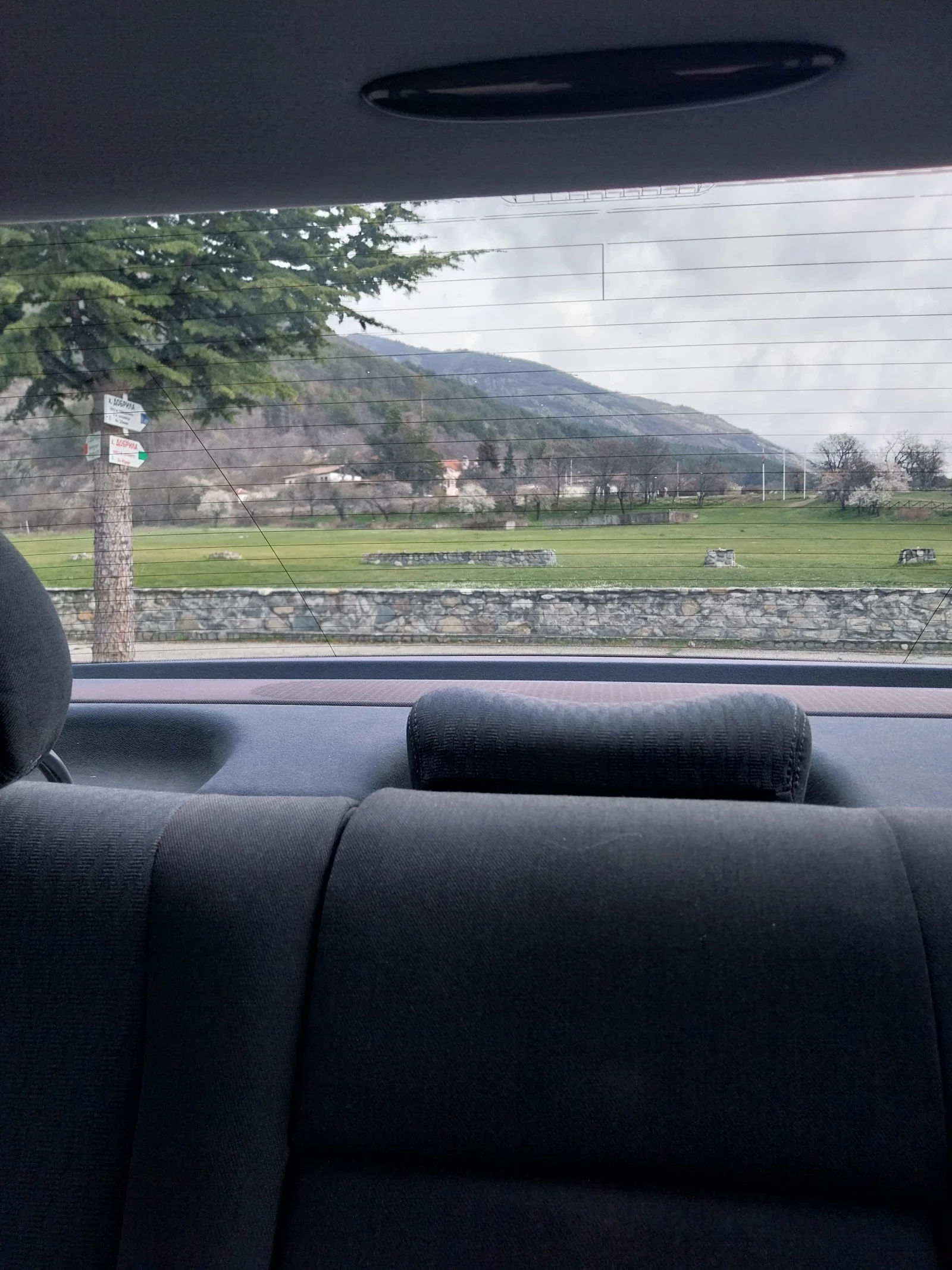 Mercedes-Benz E 220, снимка 16 - Автомобили и джипове - 53959464