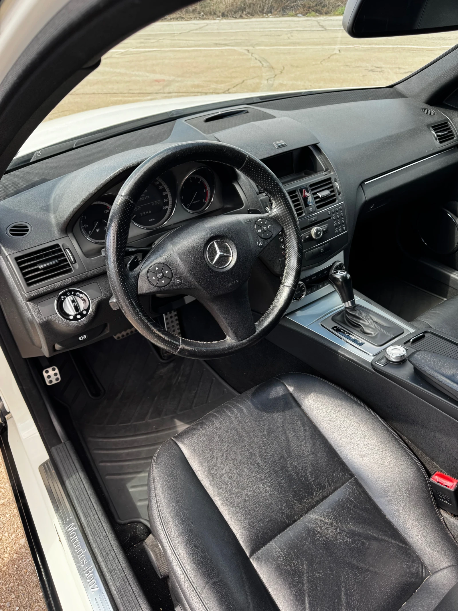 Mercedes-Benz C 220 AMG Pack, ПАНОРАМА, снимка 8 - Автомобили и джипове - 54098304