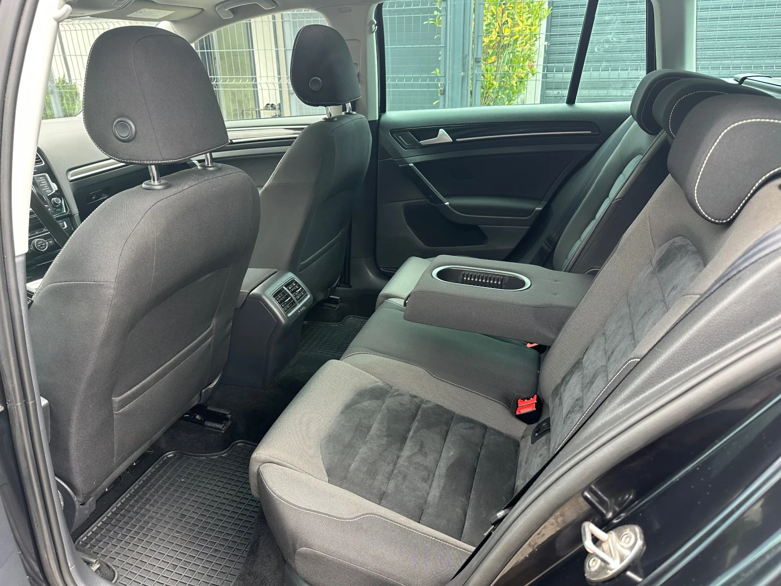 VW Golf TDI-105к.с-ПАНОРАМА, снимка 14 - Автомобили и джипове - 54513900