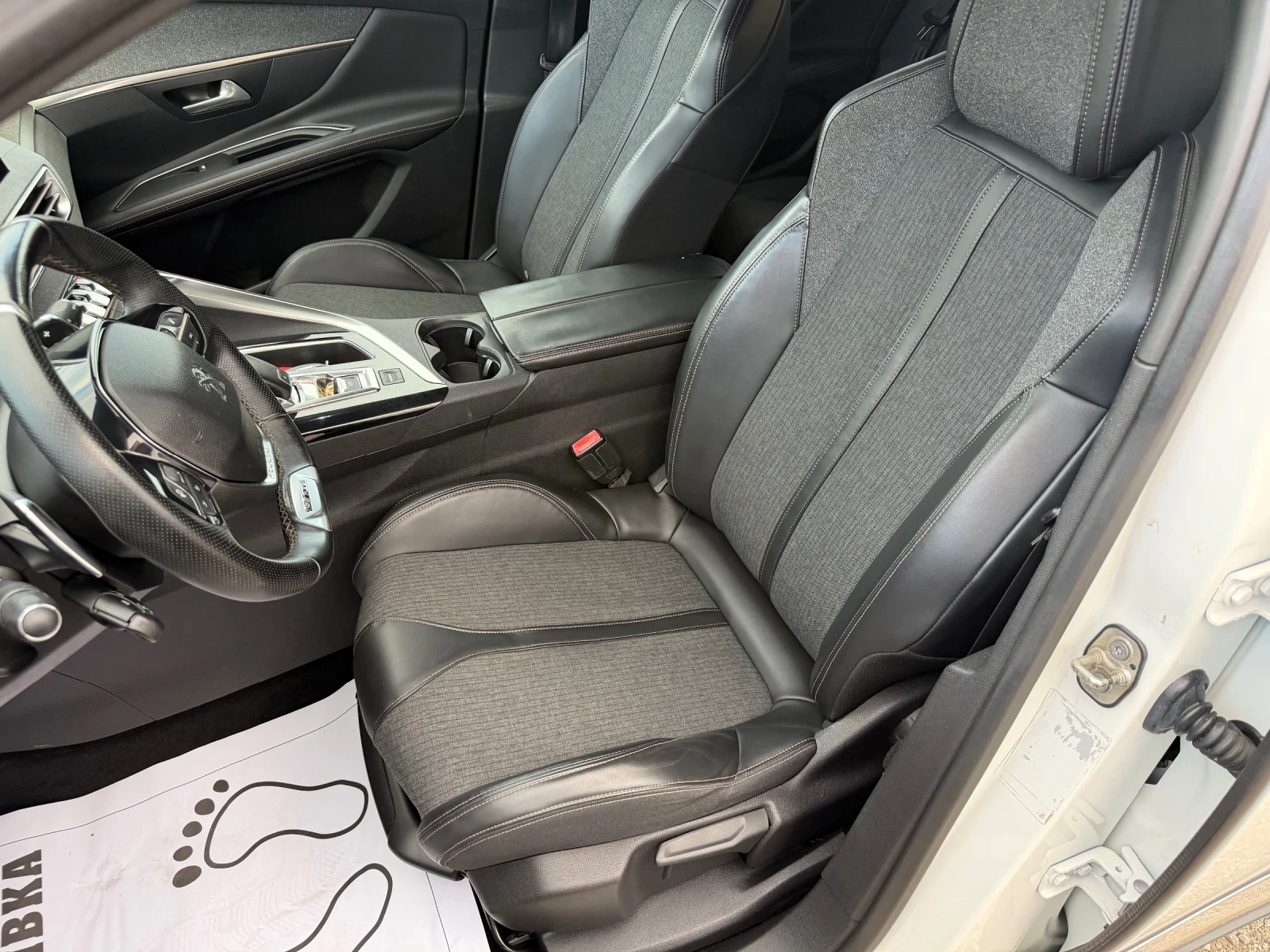 Peugeot 3008 1.6HDi GT-Line, снимка 9 - Автомобили и джипове - 54918755