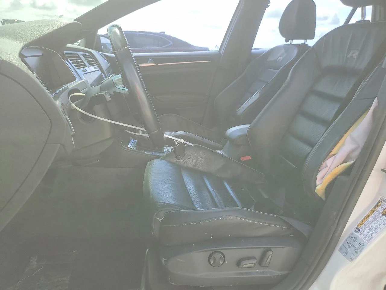 VW Golf R* DIGITAL* AWD* АВТОКРЕДИТИРАНЕ, снимка 7 - Автомобили и джипове - 54930992