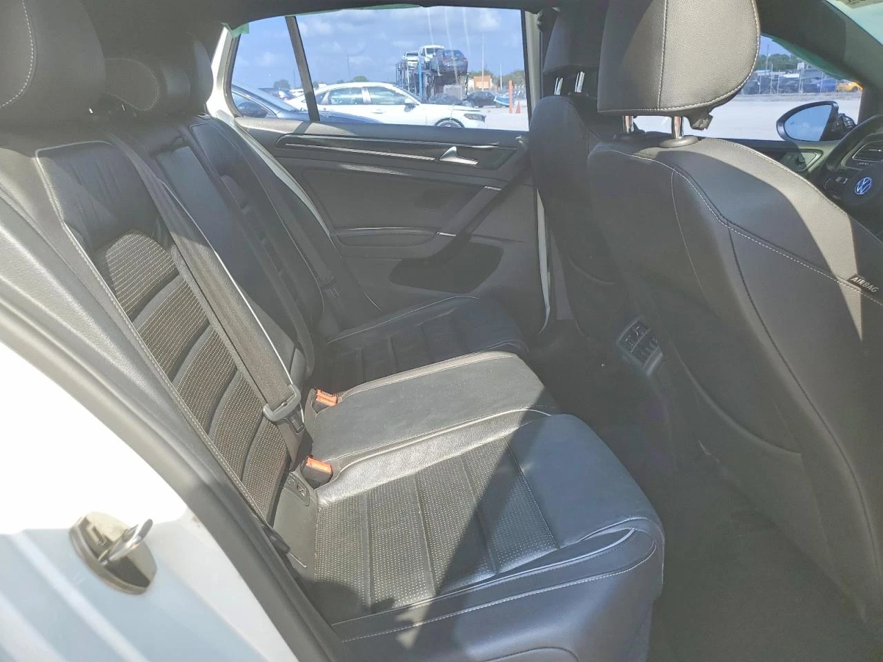 VW Golf R* DIGITAL* AWD* АВТОКРЕДИТИРАНЕ, снимка 10 - Автомобили и джипове - 54930992