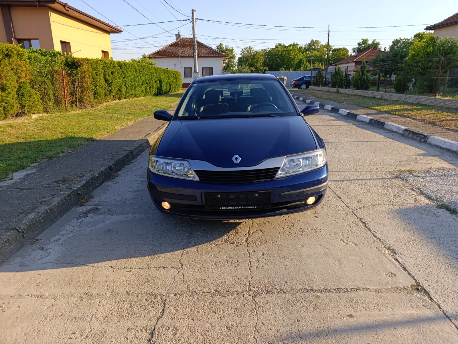 Renault Laguna, снимка 2 - Автомобили и джипове - 55196794