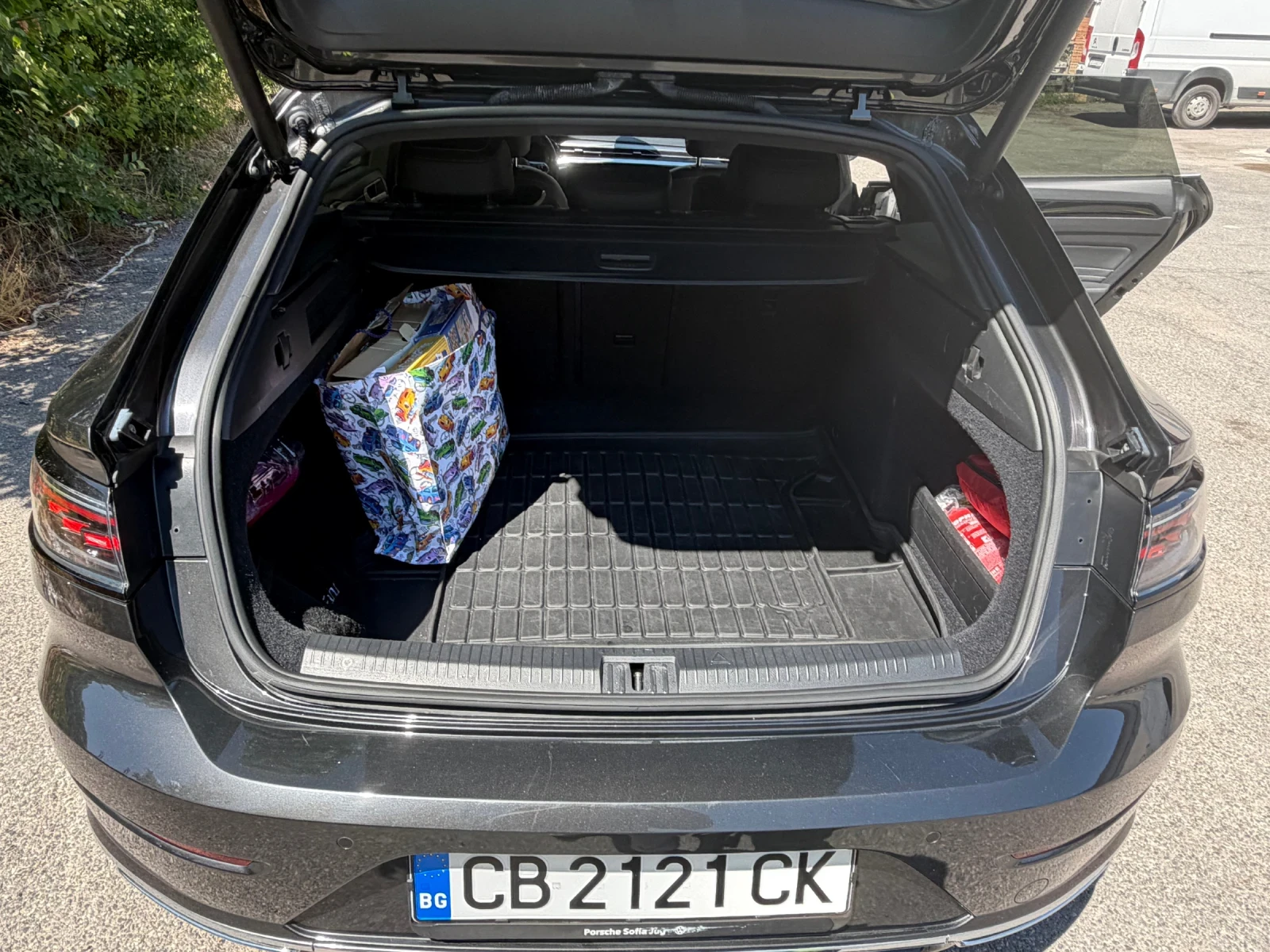 VW Arteon Shooting brake R-Line, 4x4, снимка 10 - Автомобили и джипове - 55459732