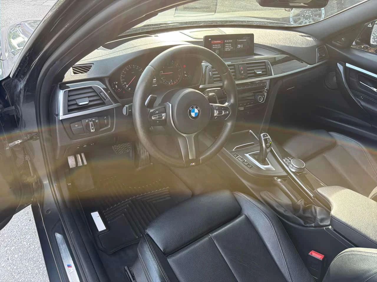 BMW 330 * 330i xDrive * АВТОКРЕДИТ БЕЗ ПЪРВОНАЧАЛНА ВНОСКА, снимка 5 - Автомобили и джипове - 55592278