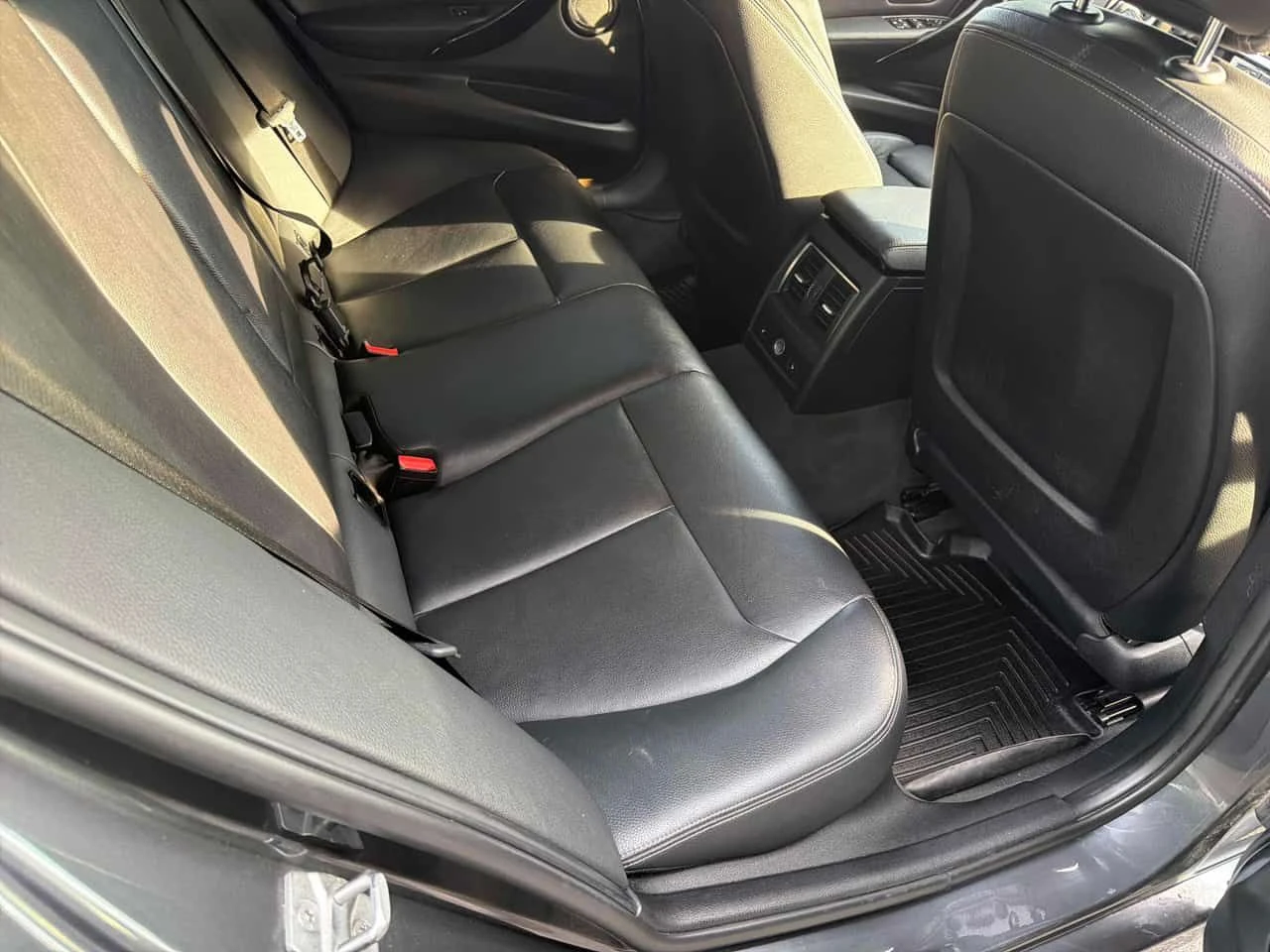 BMW 330 * 330i xDrive * АВТОКРЕДИТ БЕЗ ПЪРВОНАЧАЛНА ВНОСКА, снимка 12 - Автомобили и джипове - 55592278