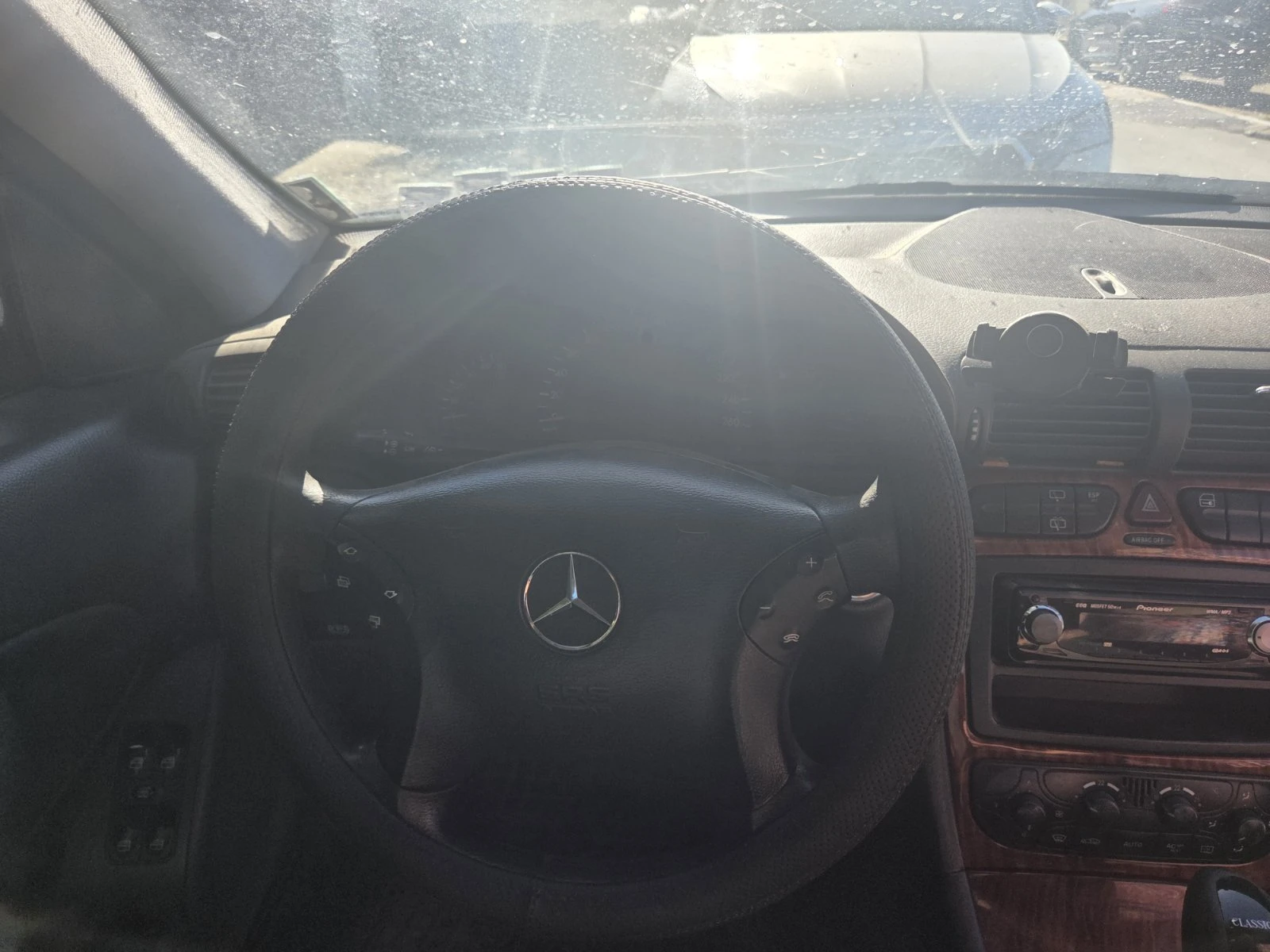 Mercedes-Benz C 220, снимка 8 - Автомобили и джипове - 56082629