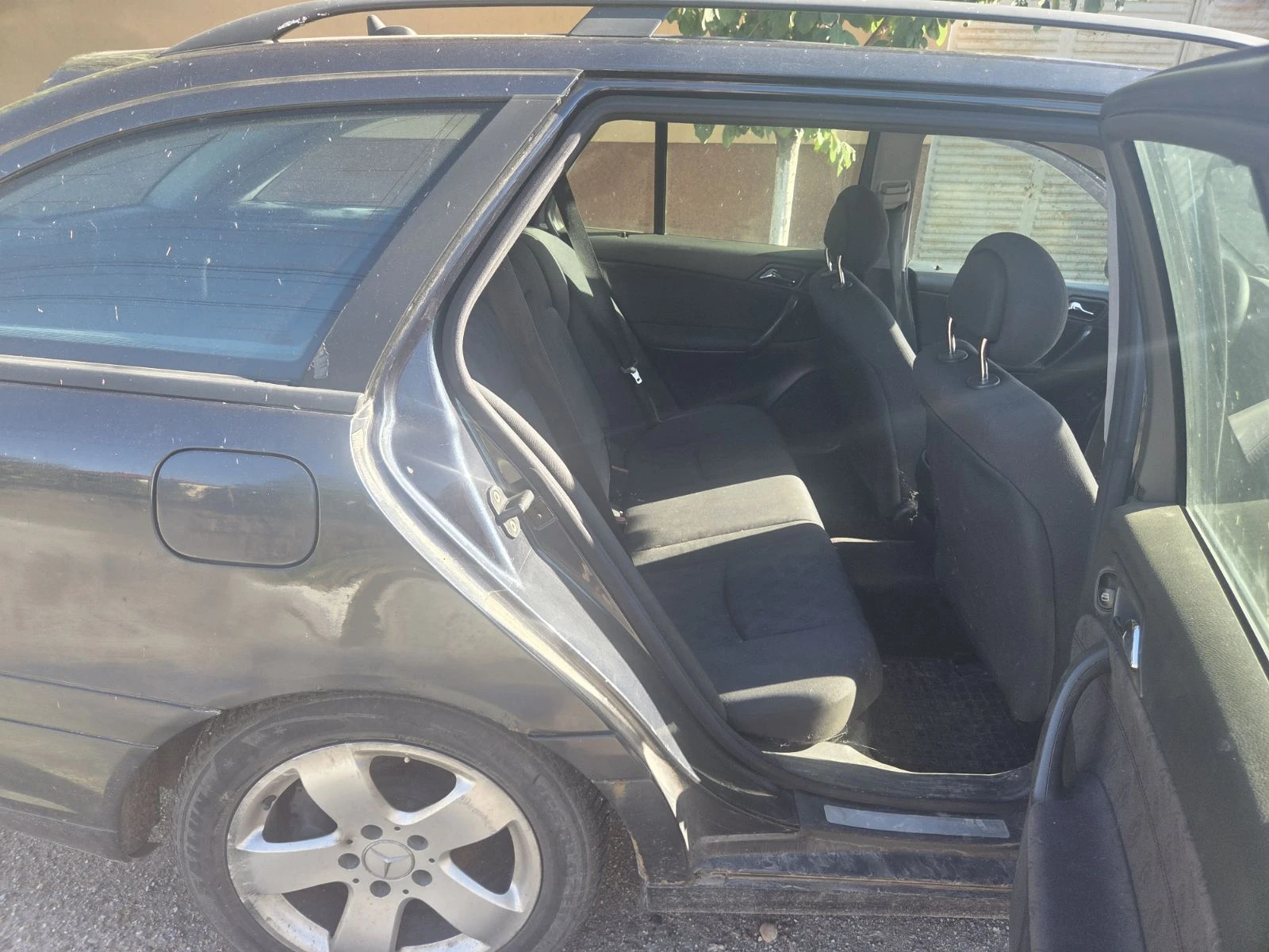 Mercedes-Benz C 220, снимка 9 - Автомобили и джипове - 56082629
