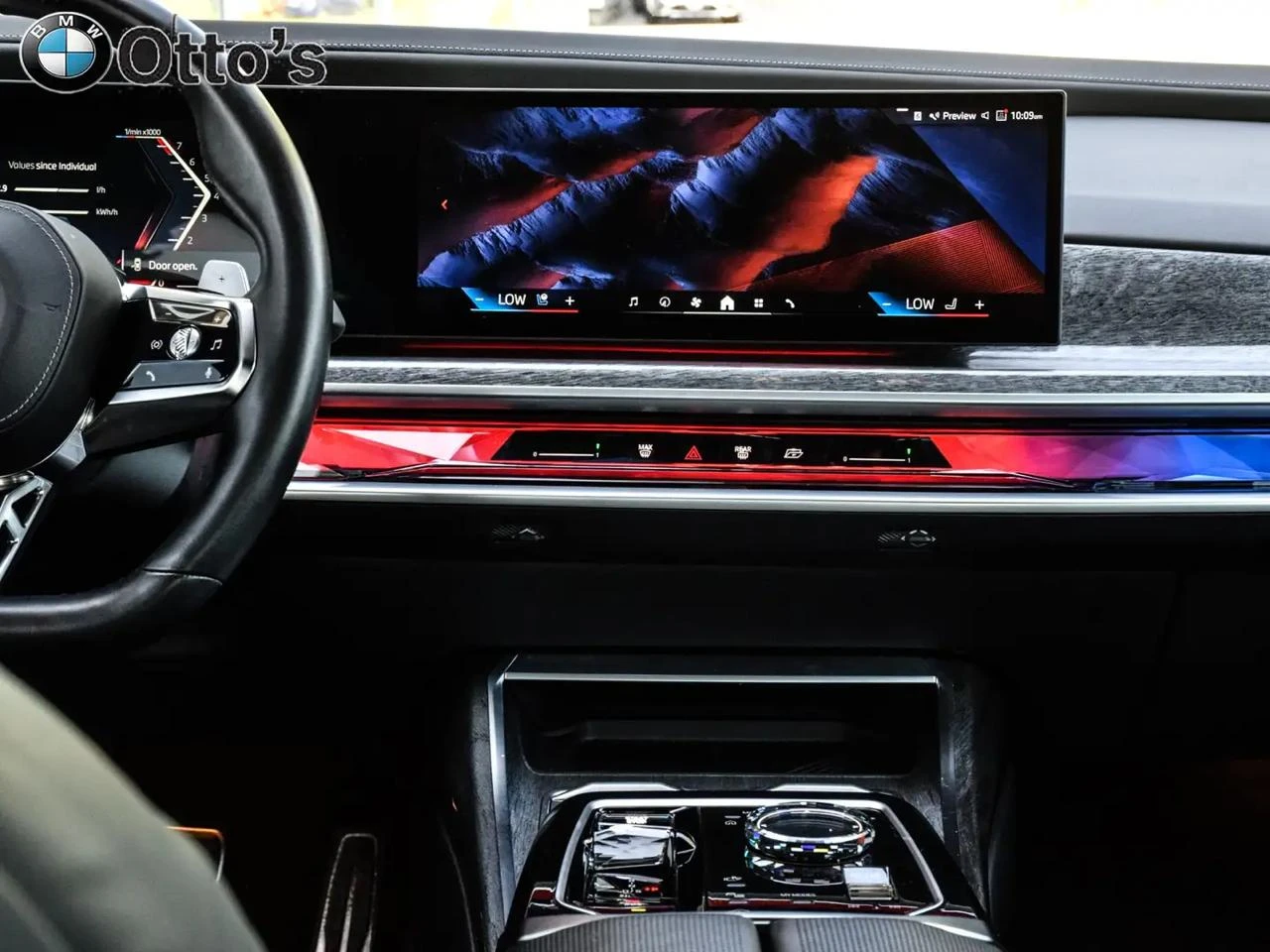 BMW 750 е* Масаж* Обдух* HeadUp* Individual* Distronic, снимка 11 - Автомобили и джипове - 56225513