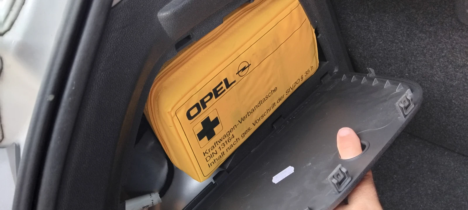 Opel Corsa 1.4 газ, снимка 14 - Автомобили и джипове - 56610672