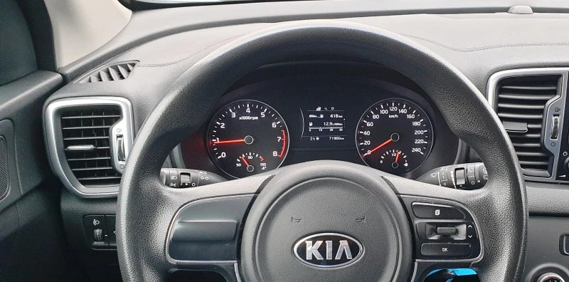 Kia Sportage 1.6 GDI, снимка 16 - Автомобили и джипове - 48087800