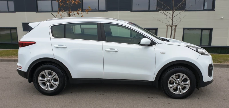 Kia Sportage 1.6 GDI, снимка 6 - Автомобили и джипове - 48087800