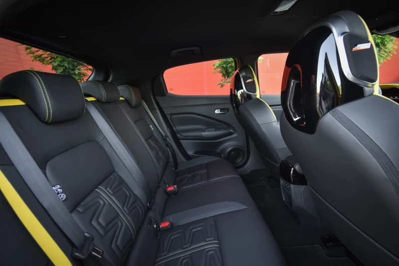 Nissan Juke N-Sport 1.6 HEV, снимка 8 - Автомобили и джипове - 51179201