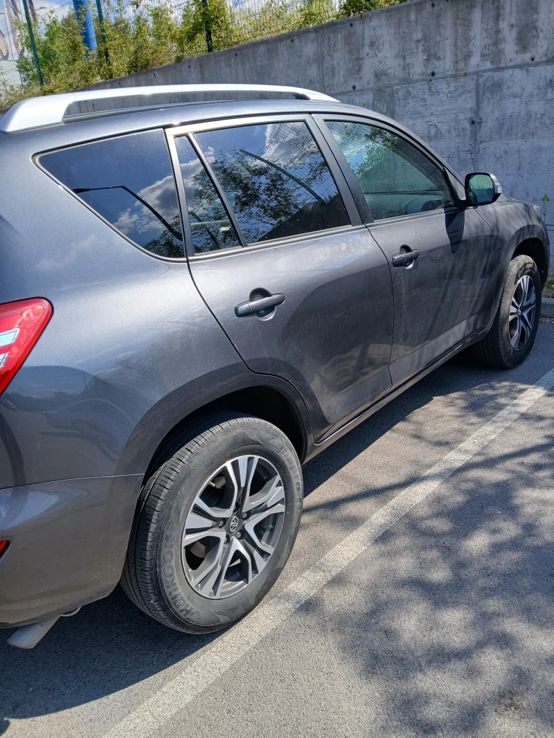 Toyota Rav4, снимка 4 - Автомобили и джипове - 52932734
