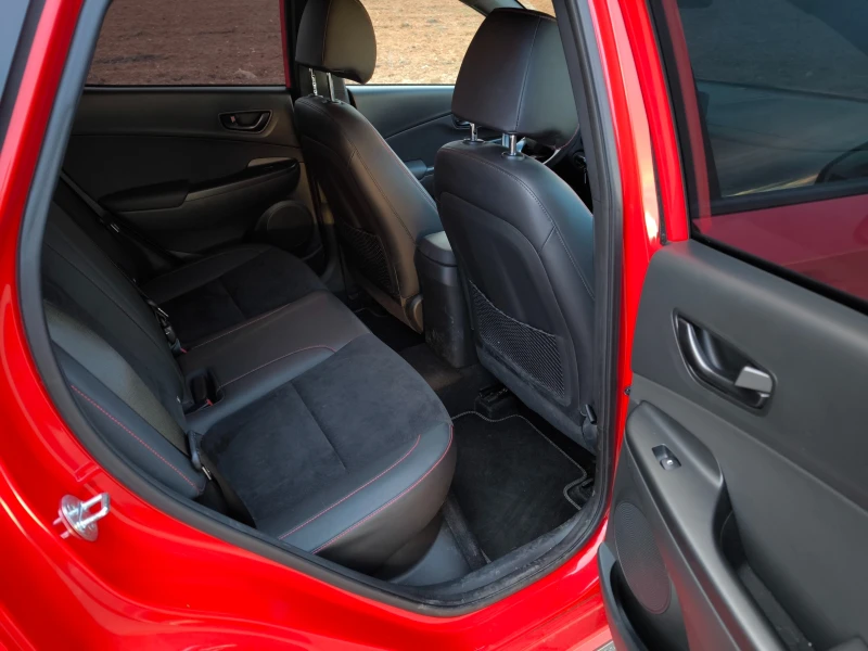 Hyundai Kona 4WD, снимка 8 - Автомобили и джипове - 52958036