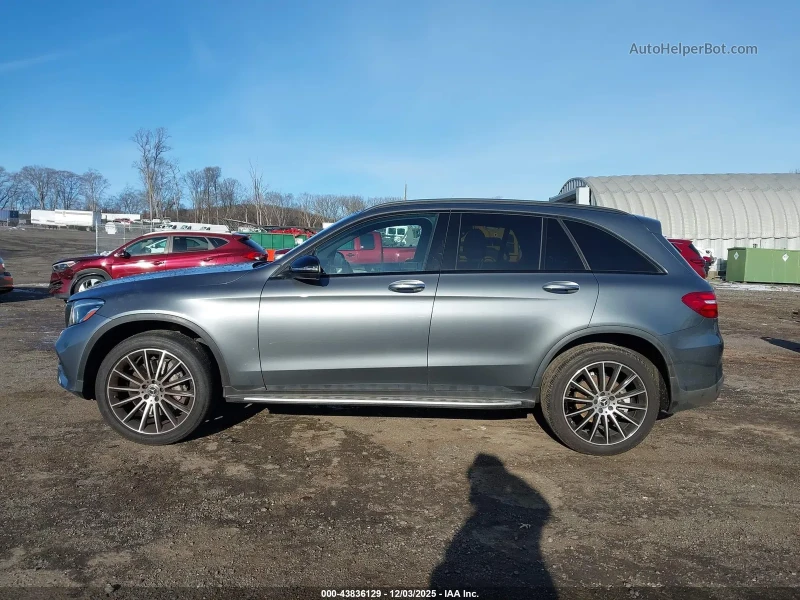 Mercedes-Benz GLC 300 AMG* 4MATIC* Памет* Панорама, снимка 2 - Автомобили и джипове - 53119468