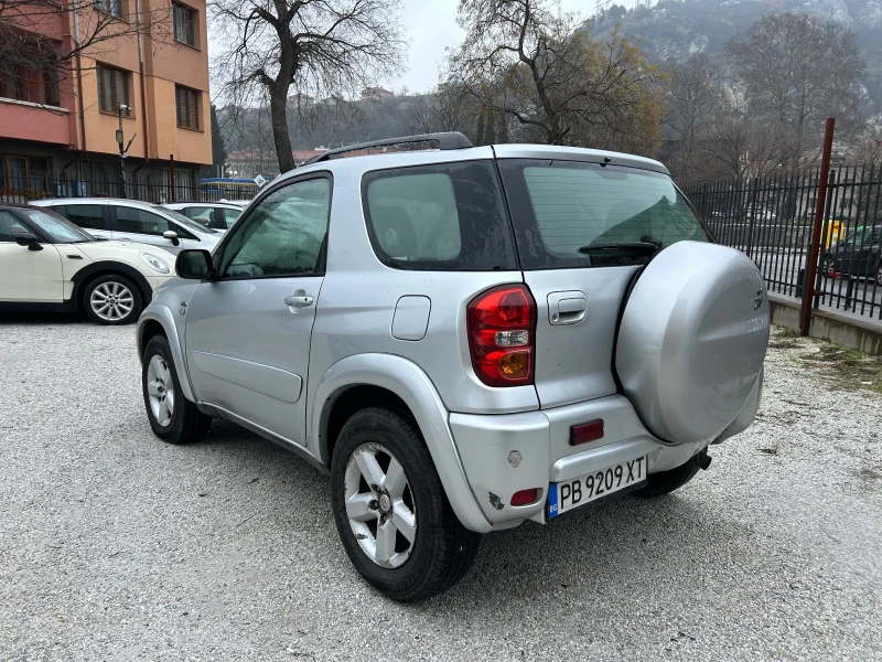 Toyota Rav4 FACELIFT * 2.0D4D * КЪСА БАЗА, снимка 5 - Автомобили и джипове - 53453249
