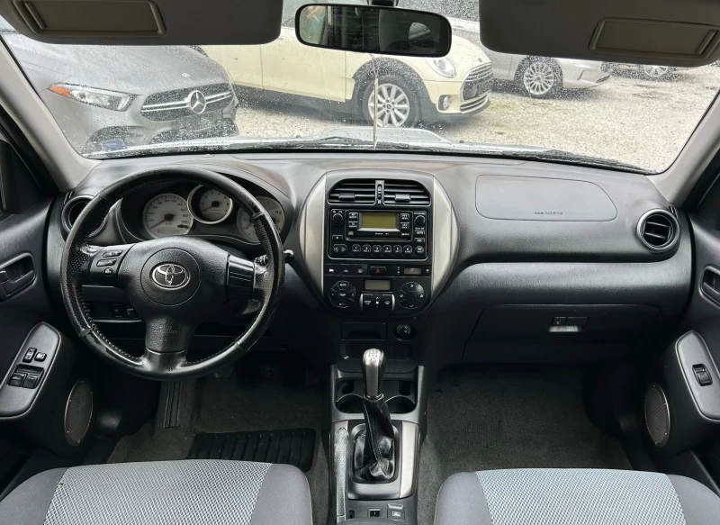 Toyota Rav4 FACELIFT * 2.0D4D * КЪСА БАЗА, снимка 11 - Автомобили и джипове - 53453249