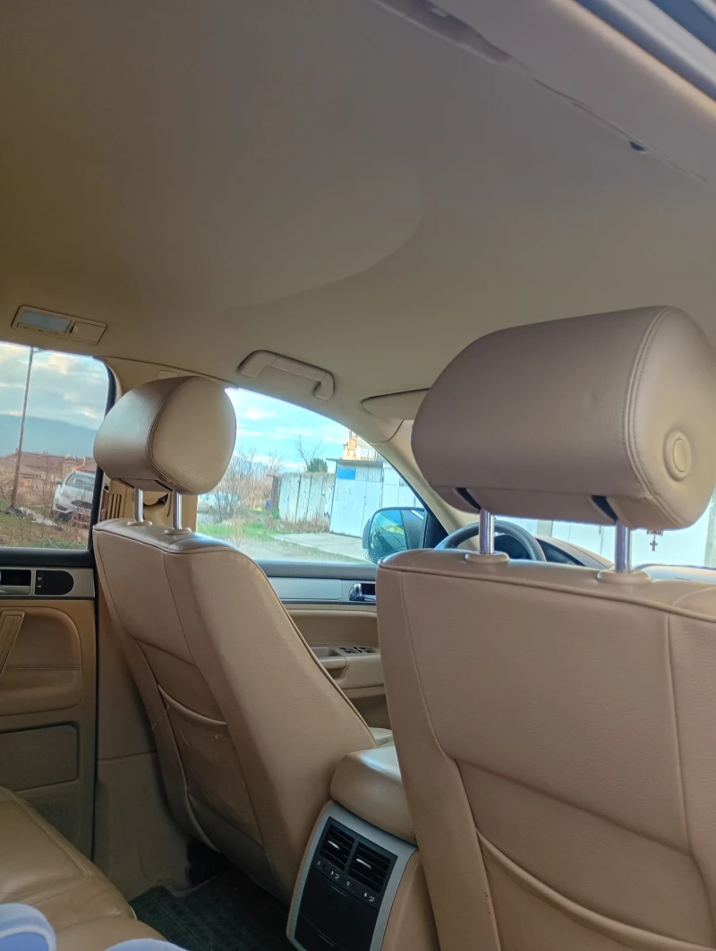 VW Touareg 2.5, снимка 12 - Автомобили и джипове - 53511524
