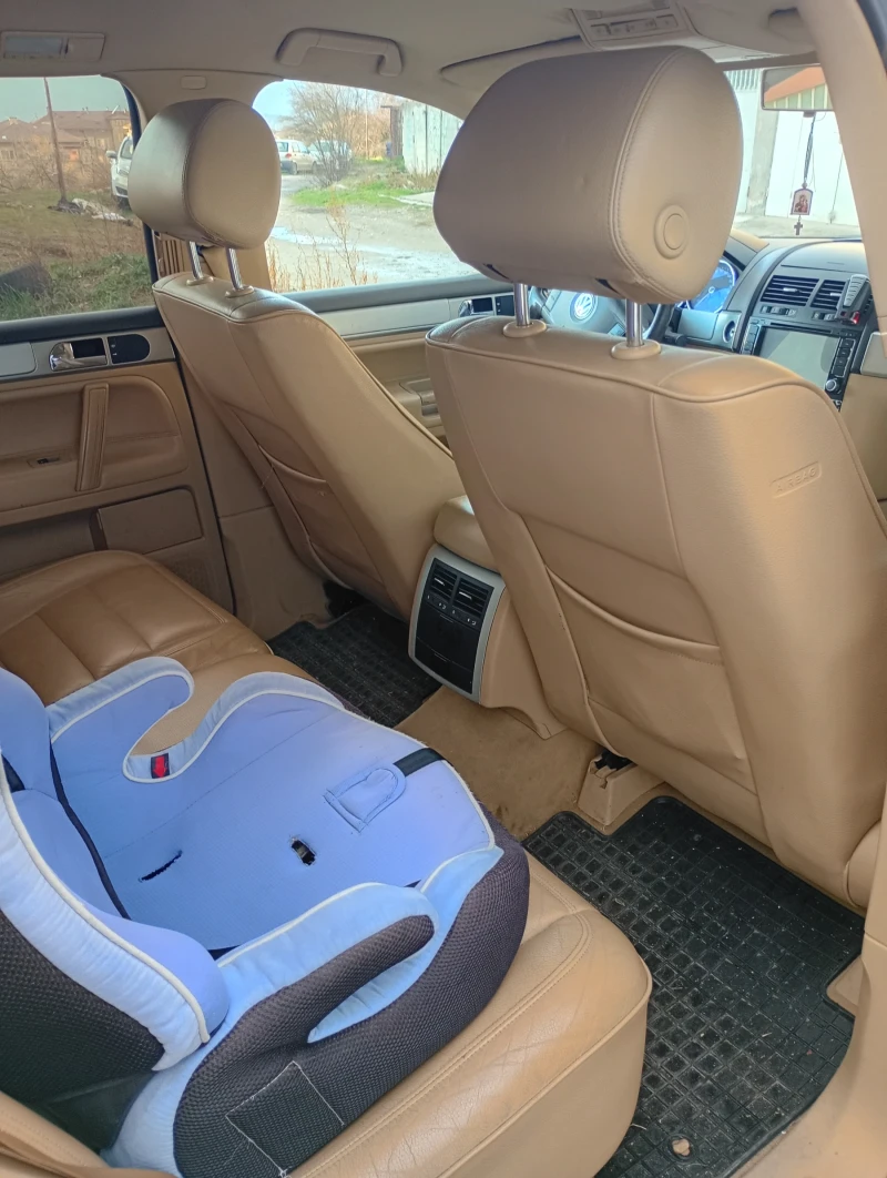 VW Touareg 2.5, снимка 15 - Автомобили и джипове - 53511524